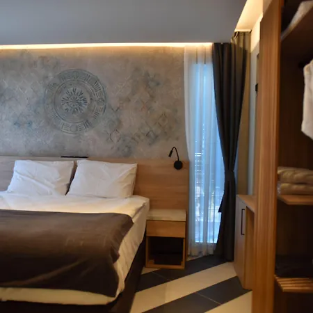 Casa Luxury 3* 교젝
